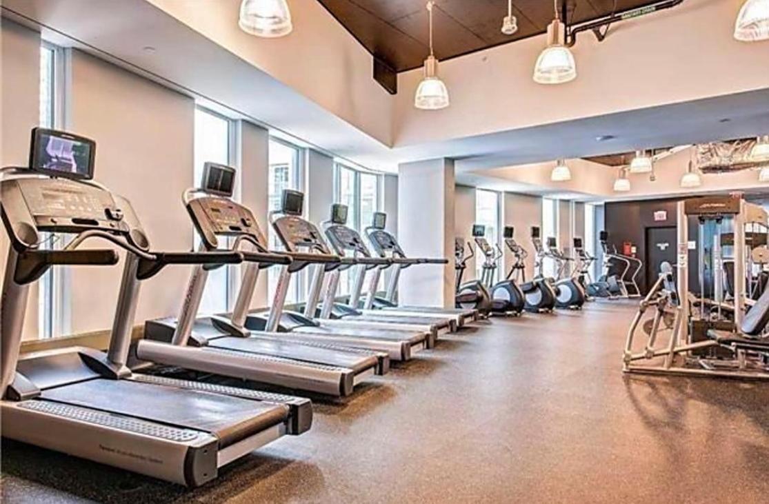 Apartment Stunning Wit Amazing View 5mins From Cntower Toronto