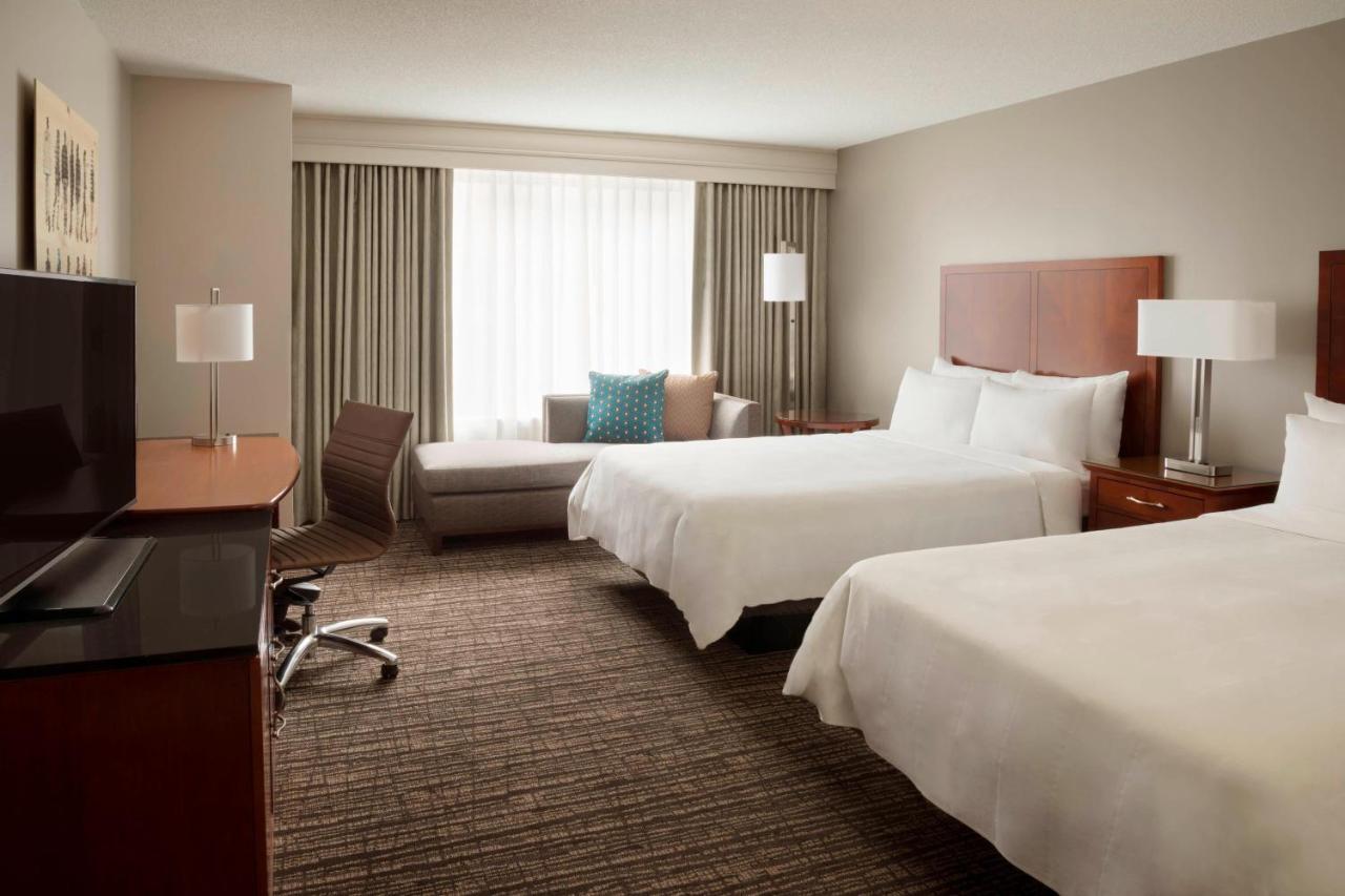Hotel Marriott Downtown At Cf Eaton Centre