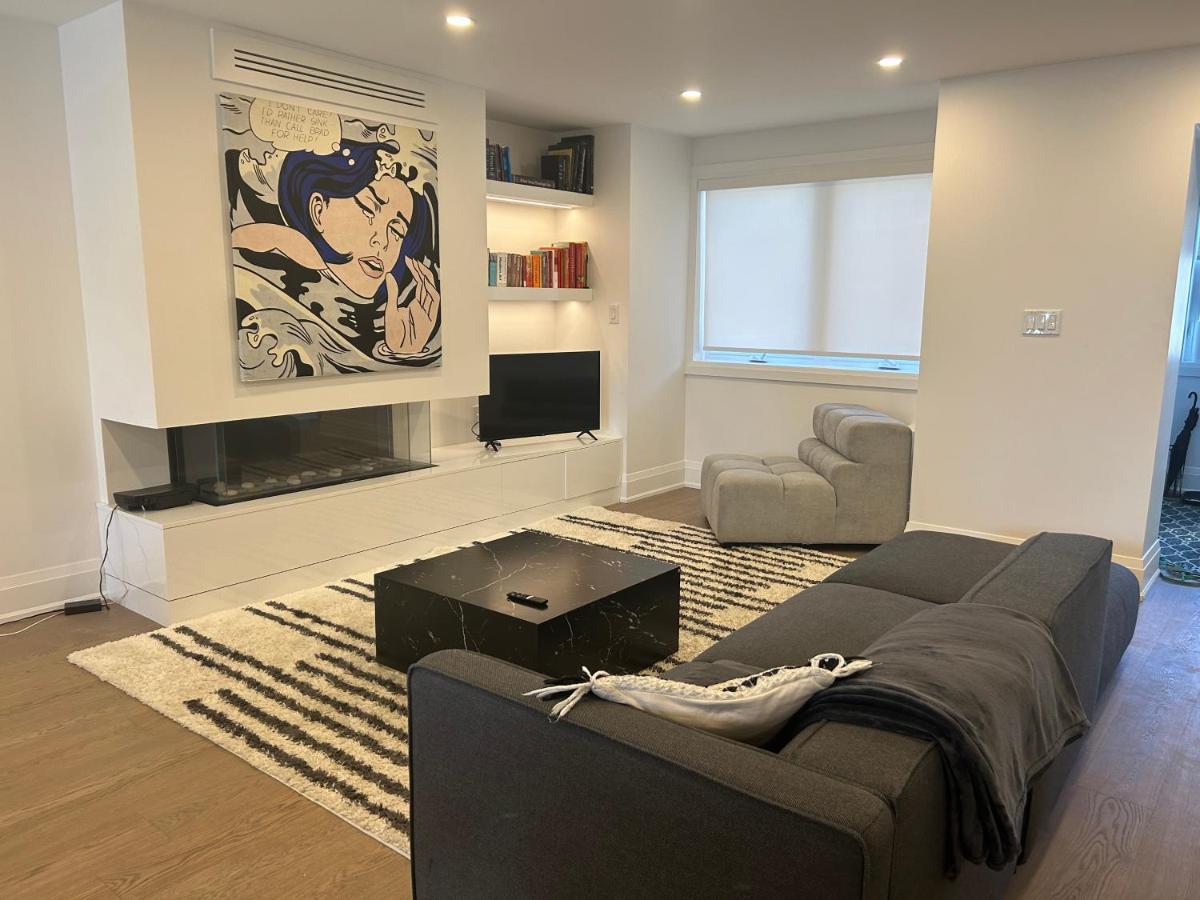 Luxury Modern House With Ev Charger
