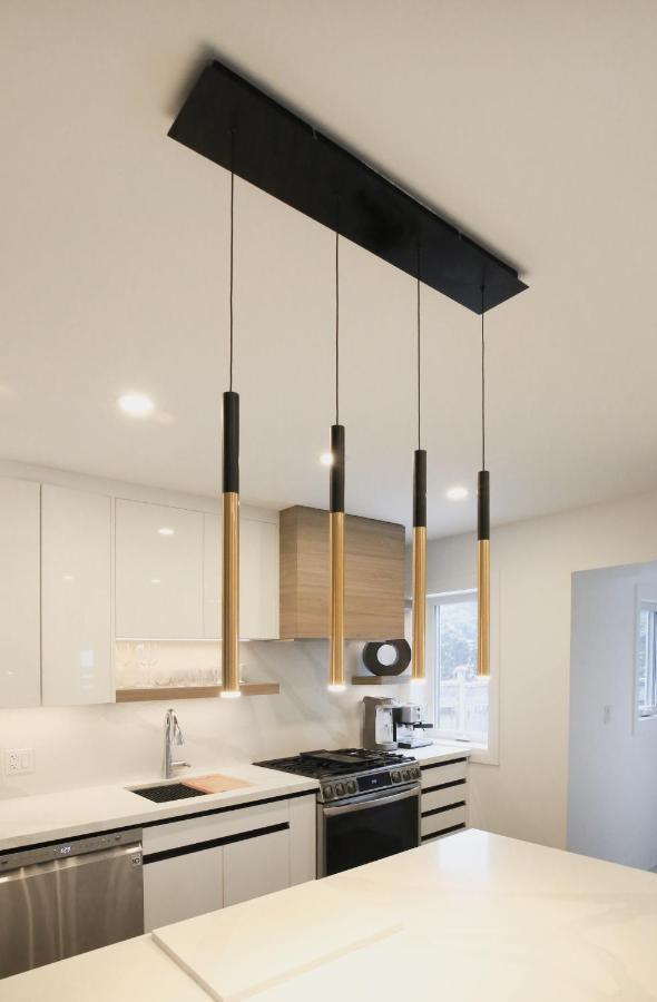 Luxury Modern House With Ev Charger * Toronto