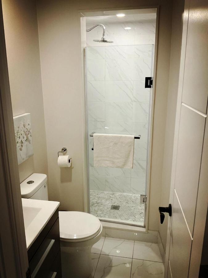 Homestay Lawrence Garden Toronto