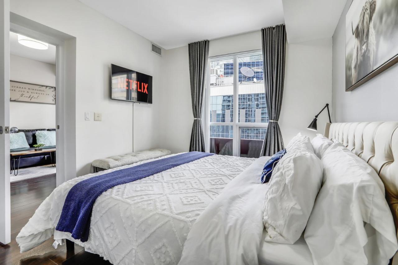 Downtown King Apartment