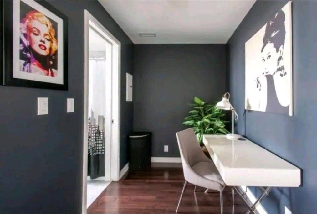 Modern One Room, Cn Tower View, Free Parking * Toronto