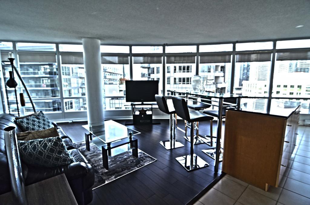 Escape - Front Street West - 361 Front Street West Apartment