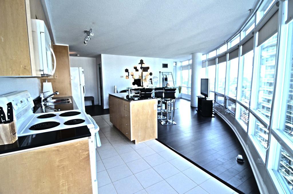 Escape - Front Street West - 361 Front Street West Apartment *