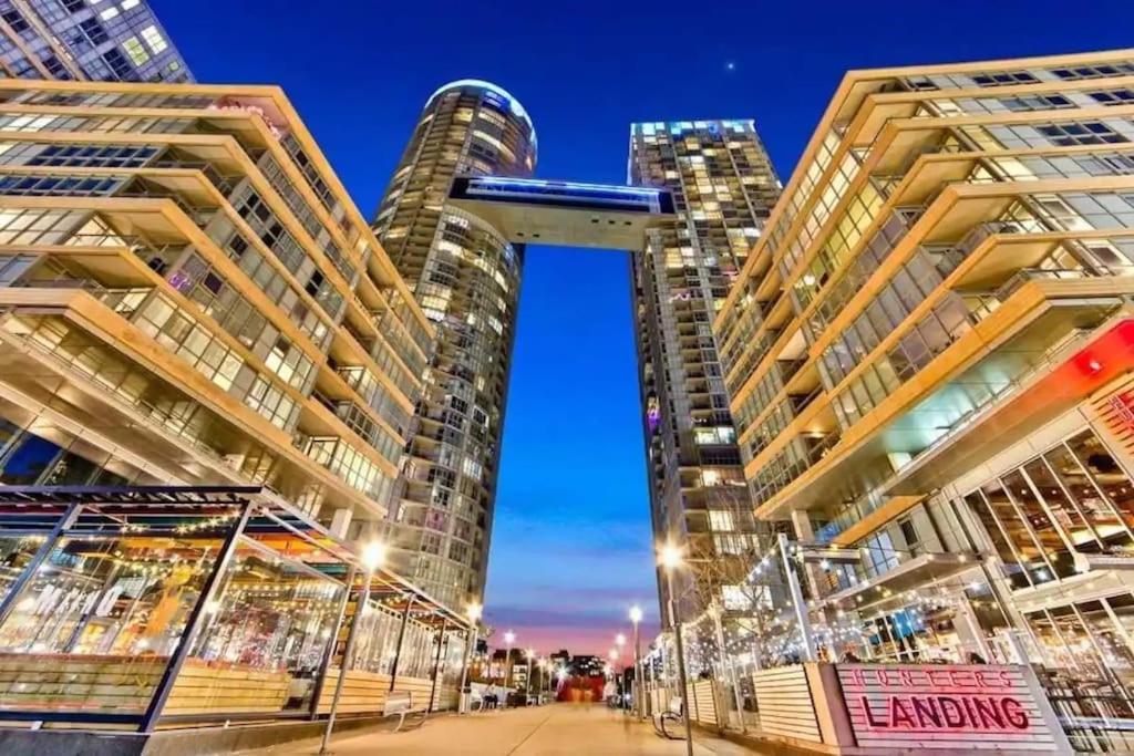 Upscale Downtown By Cn Tower Apartment *