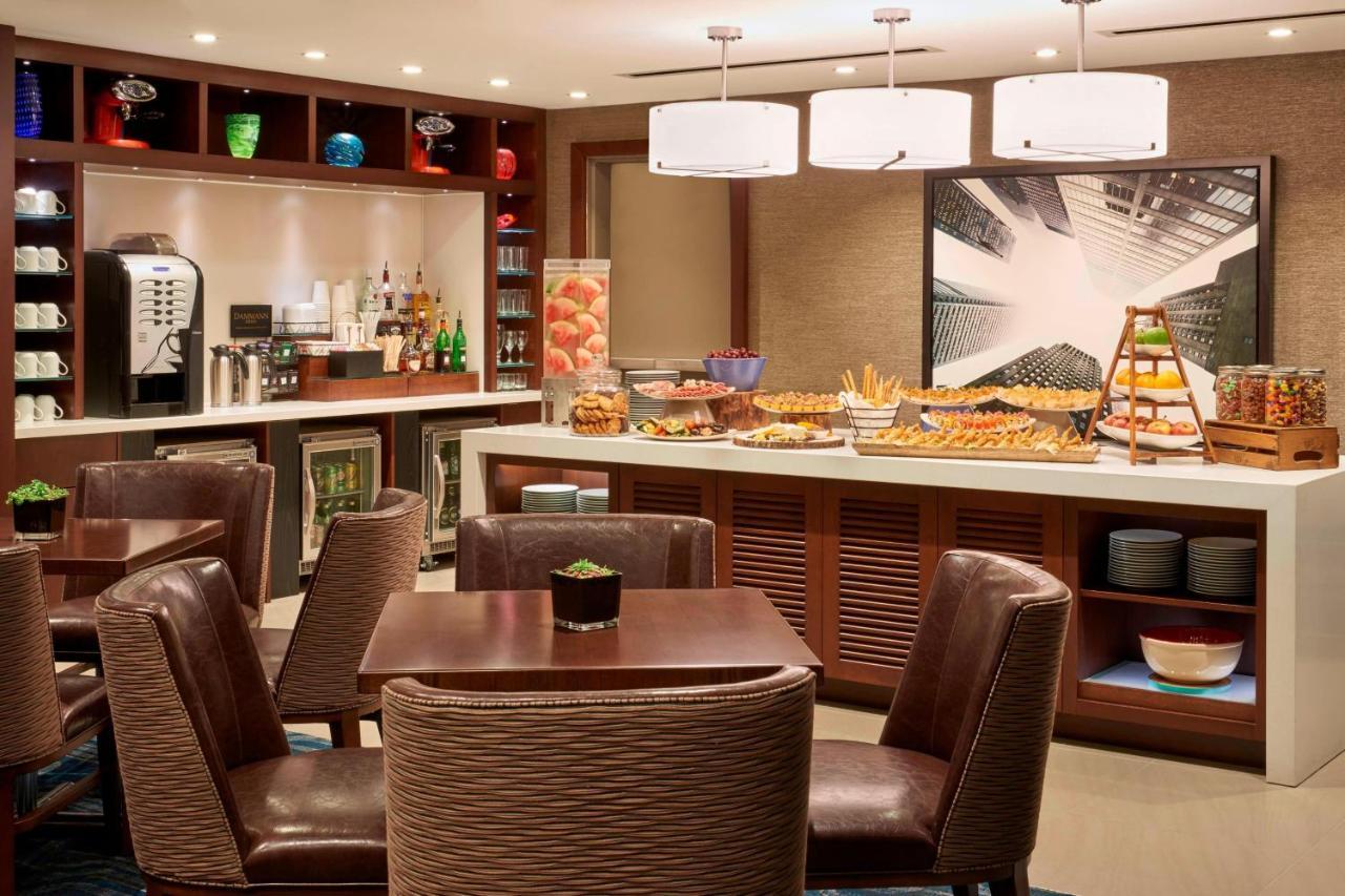 Marriott Downtown At Cf Eaton Centre Hotel Toronto