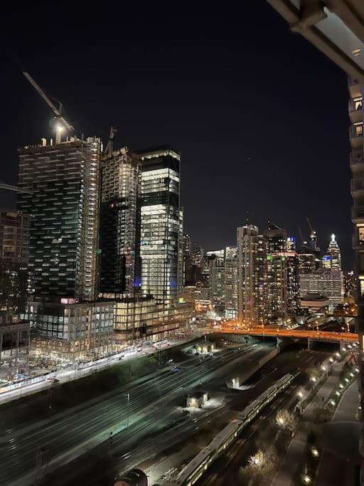 Upscale Downtown By Cn Tower Apartment *