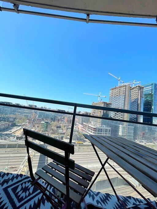 Upscale Downtown By Cn Tower Apartment