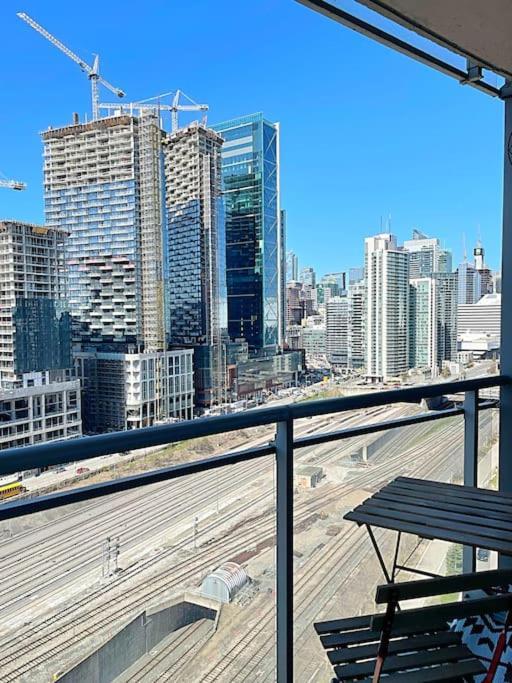 Apartment Upscale Downtown By Cn Tower *
