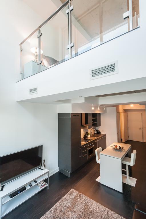 Lifesuites King West Loft Apartment *