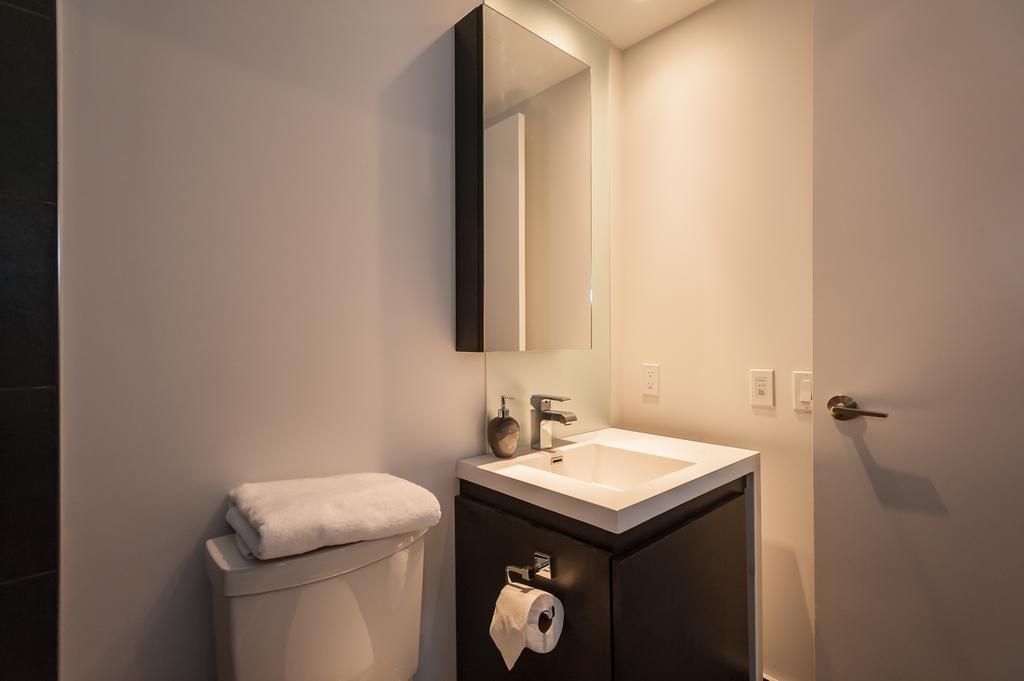 Apartment Lifesuites King West Loft