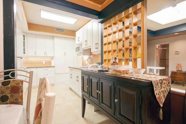 Bed & Breakfast Smile Back B&B Toronto