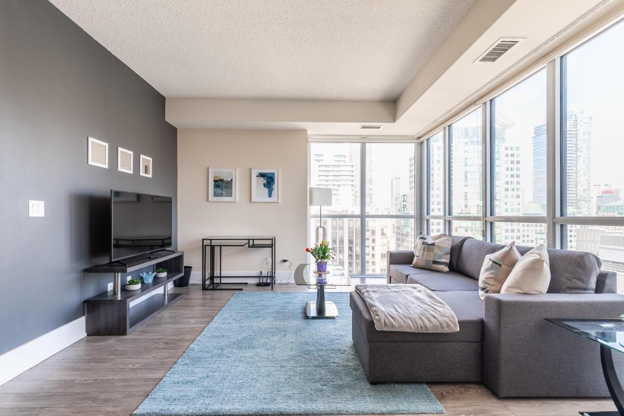 Luxury 1br - King Bed - Stunning View Holiday home Toronto