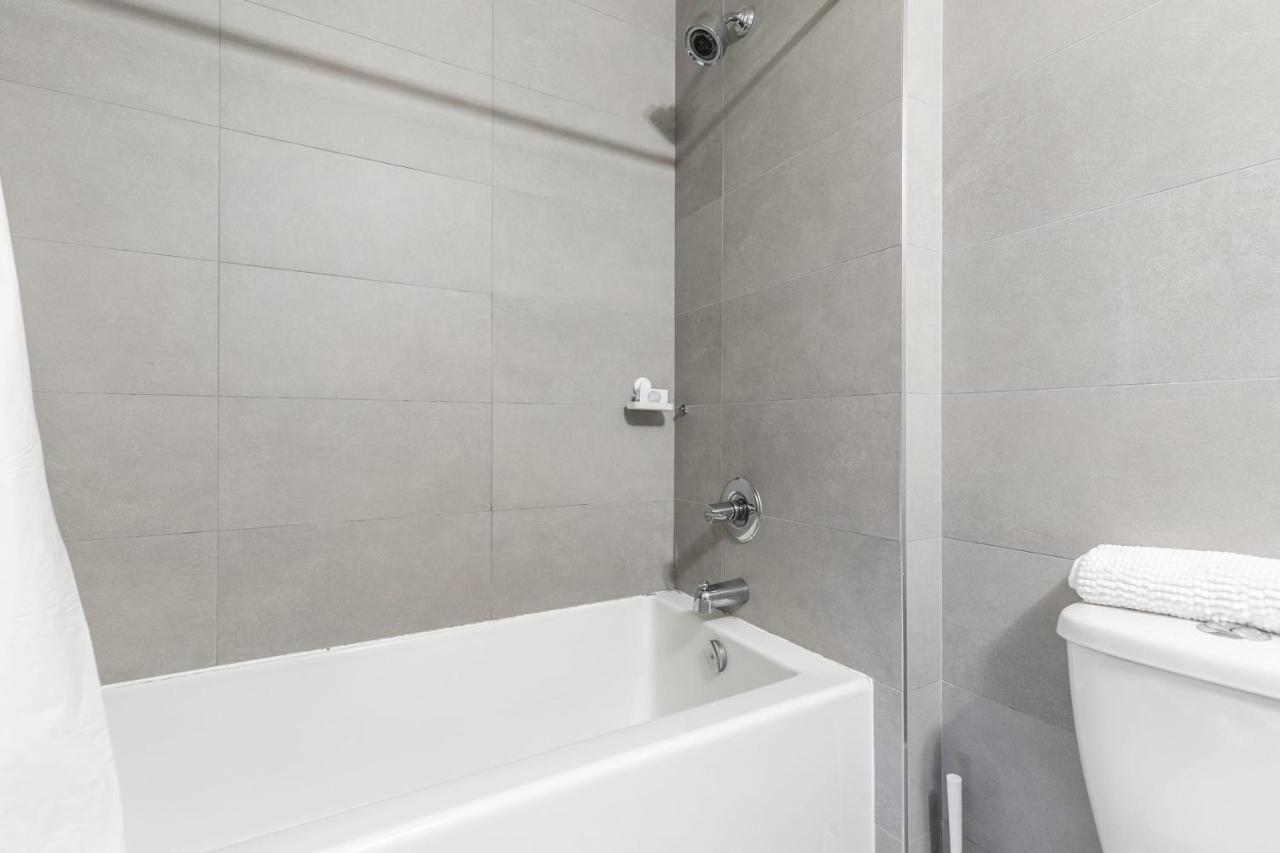 Holiday home Luxury 1br - King Bed - Stunning View Toronto