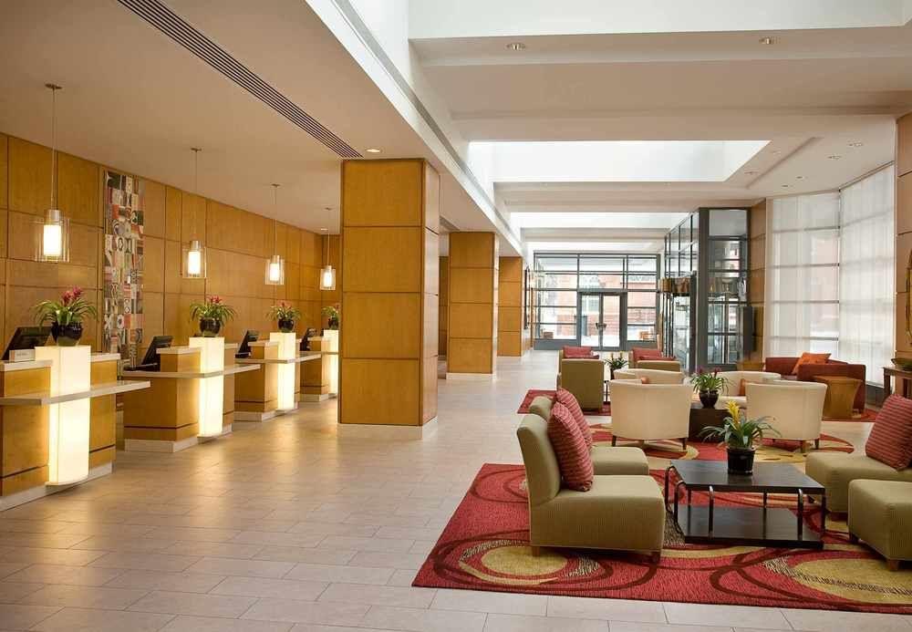 Marriott Downtown At Cf Eaton Centre 4*