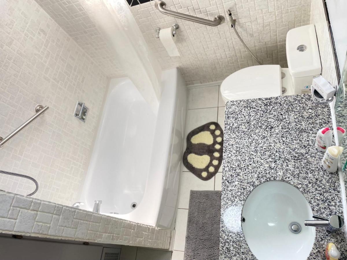Holiday home Luxurious Cozy House In Bluffs With Lake View Toronto