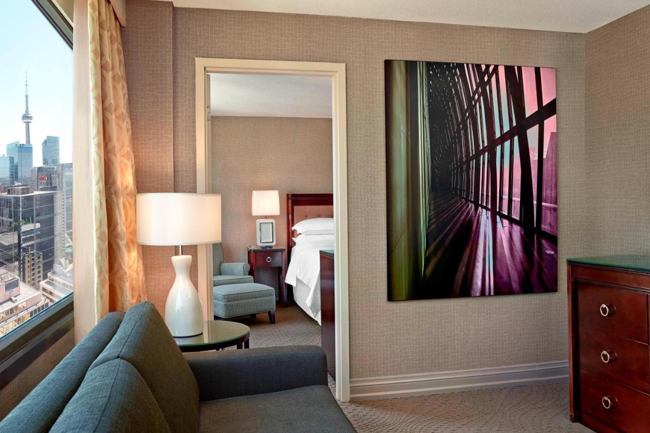 Sheraton Centre Hotel 4*