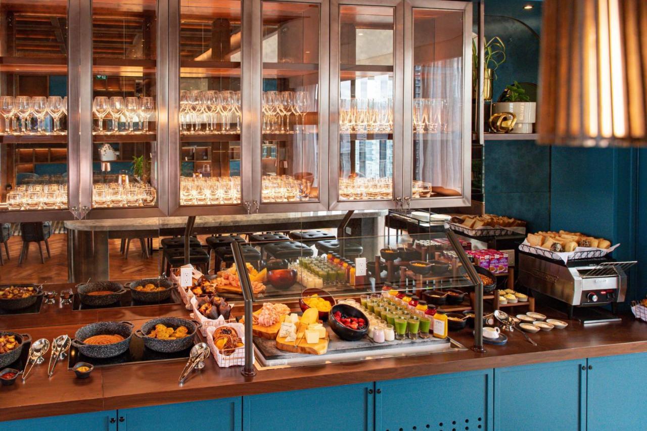 Sheraton Centre Hotel 4*