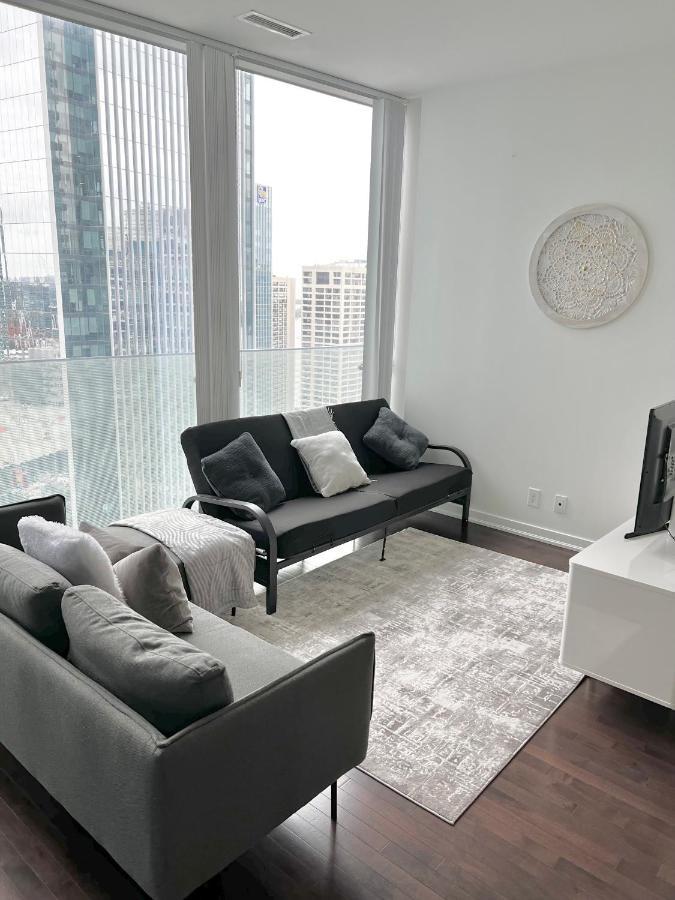 Apartment Downtown Close To Cn Tower!! Toronto