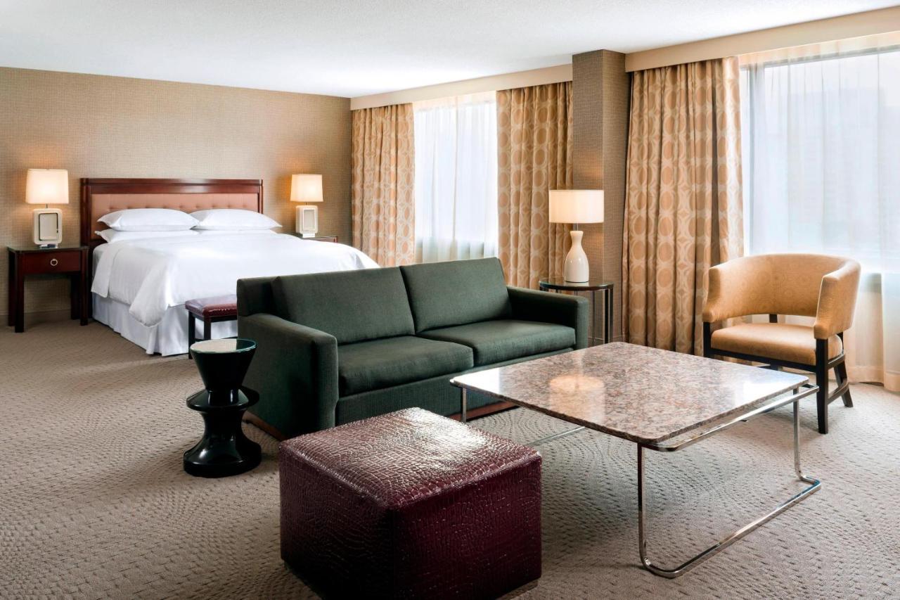 Sheraton Centre Hotel 4*