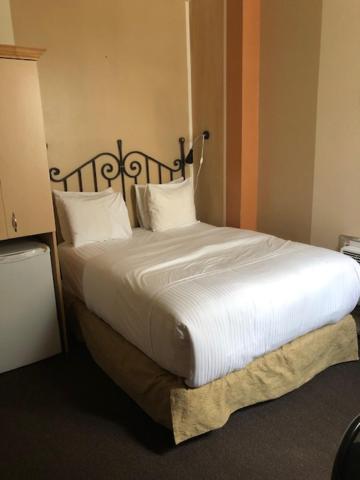 Victoria's Mansion 4*