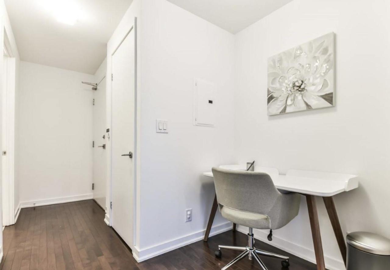 Apartment Downtown Close To Cn Tower!!