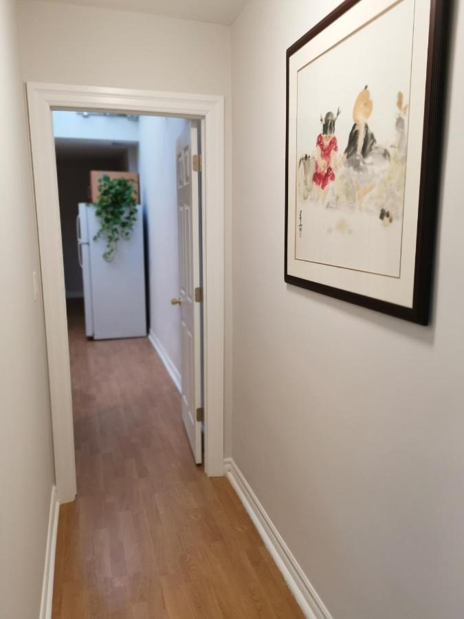 Cozy Private Rm Heart Of North York Free Parking Full Kitchen Close To Downtown *