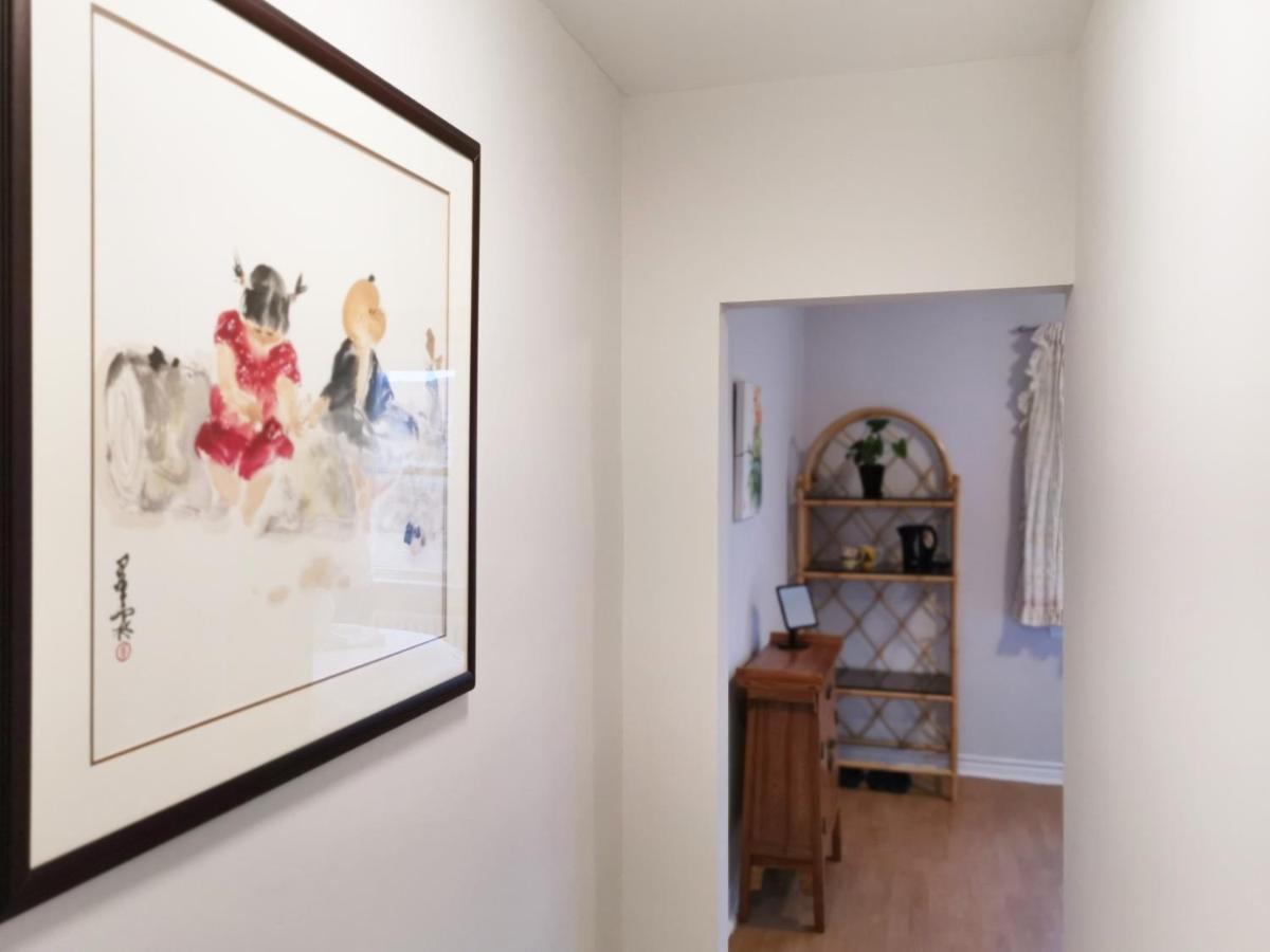 Cozy Private Rm Heart Of North York Free Parking Full Kitchen Close To Downtown Homestay *