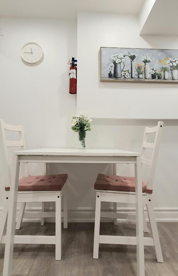 Homestay A Away Toronto