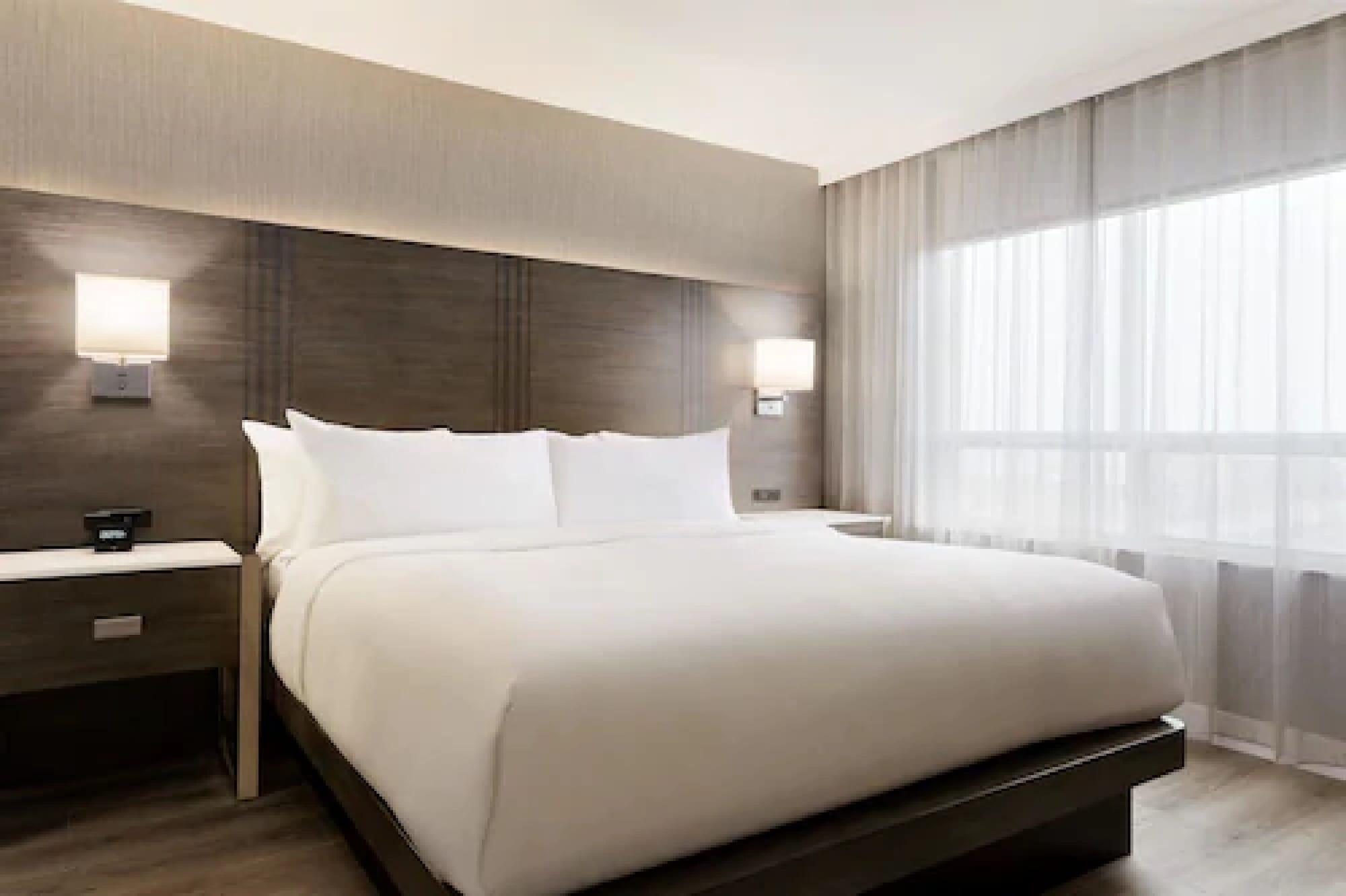 Embassy By Hilton Airport Toronto