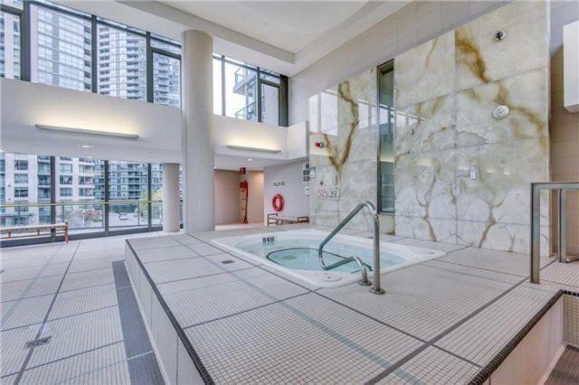 Lakefront Living Downtown - Free Parking, Gym, Indoor Pool Apartment Toronto