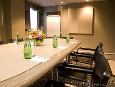 Hampton & By Hilton Downtown 3*