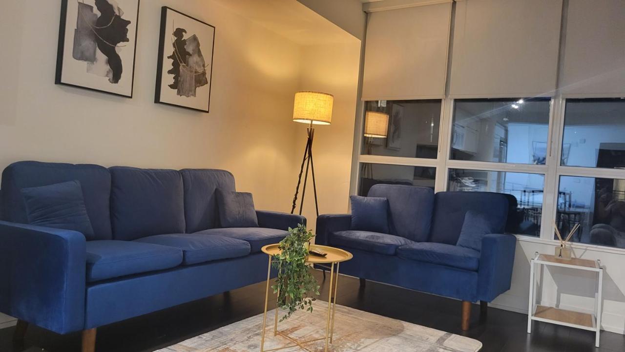 1+den Of Apartment Toronto