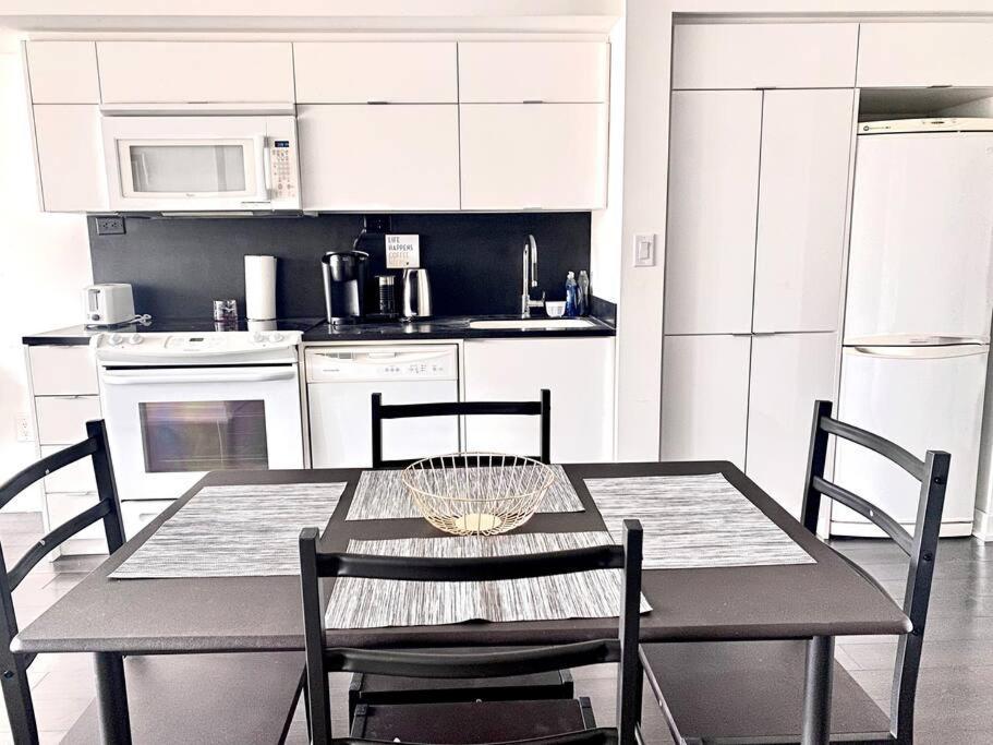 Fully Furnished Lux 1bed