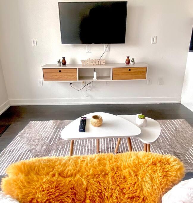 Fully Furnished Lux 1bed Toronto