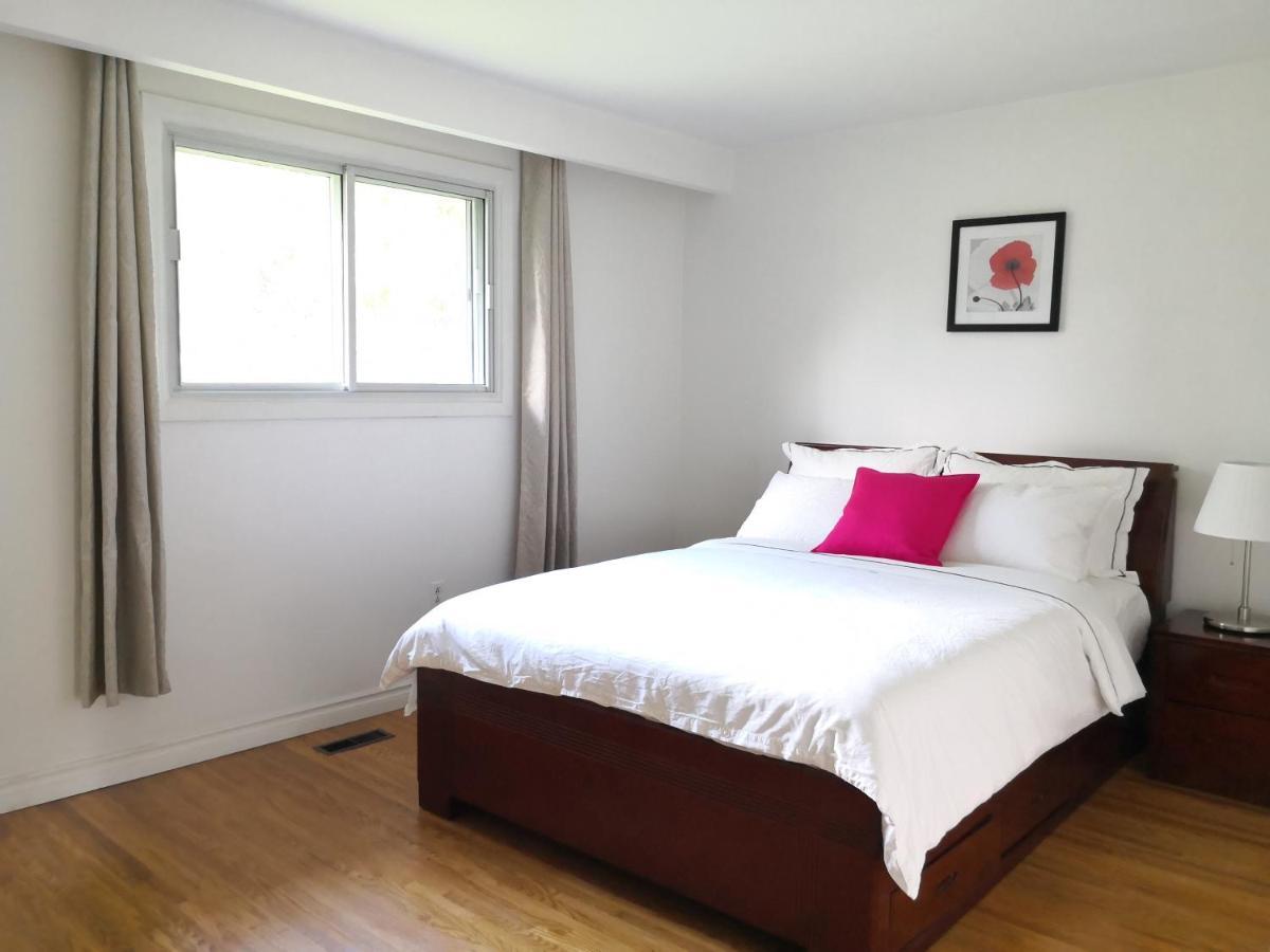 Spacious And Bright House Homestay Toronto