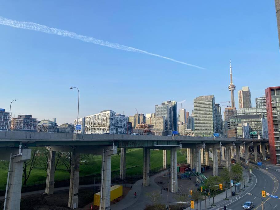 Unique 1 Bedroom By Lakeshore Downtown & Cn Tower Apartment *