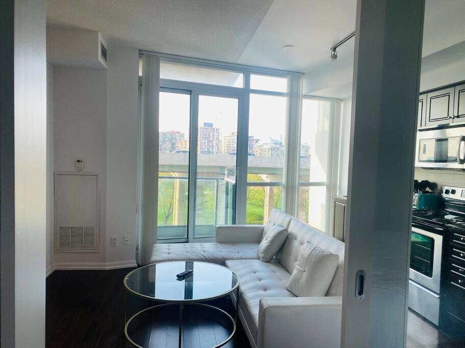 Unique 1 Bedroom By Lakeshore Downtown & Cn Tower Apartment
