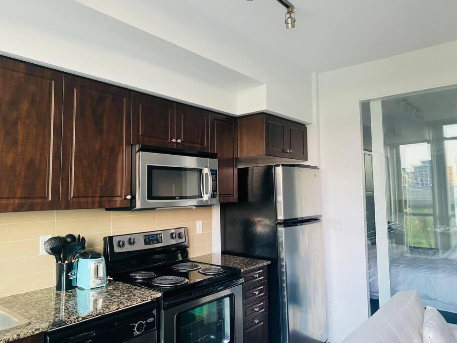Apartment Unique 1 Bedroom By Lakeshore Downtown & Cn Tower *