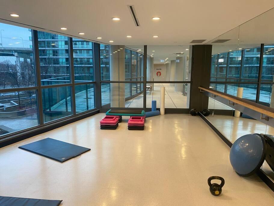 Unique 1 Bedroom By Lakeshore Downtown & Cn Tower