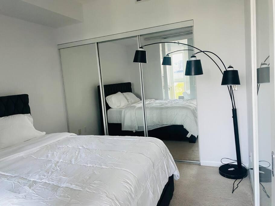 Apartment Unique 1 Bedroom By Lakeshore Downtown & Cn Tower