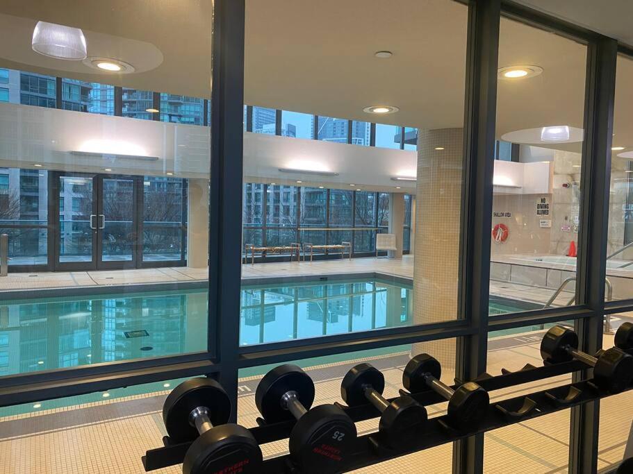 Unique 1 Bedroom By Lakeshore Downtown & Cn Tower *