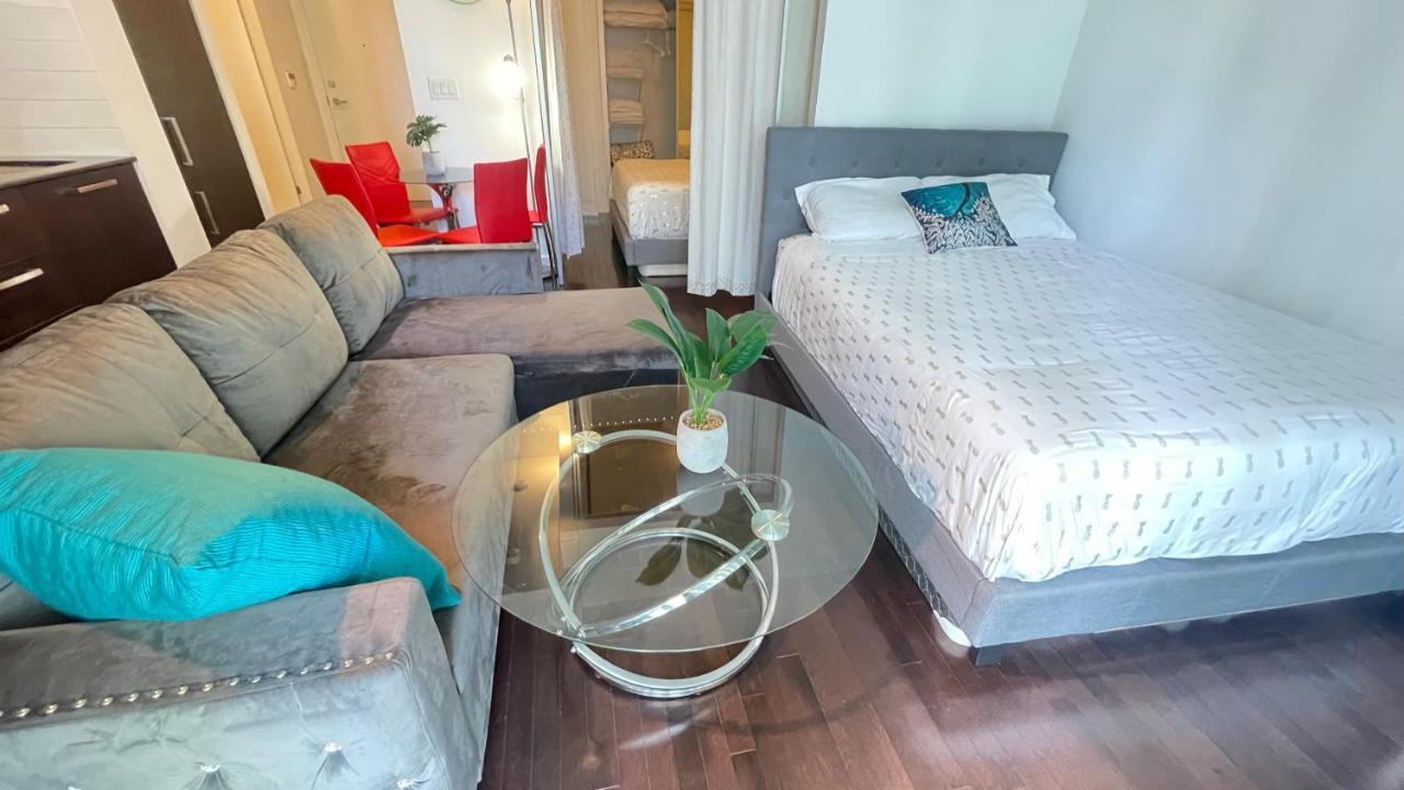 Downtown High Floor Suites With Balcony Hotel *