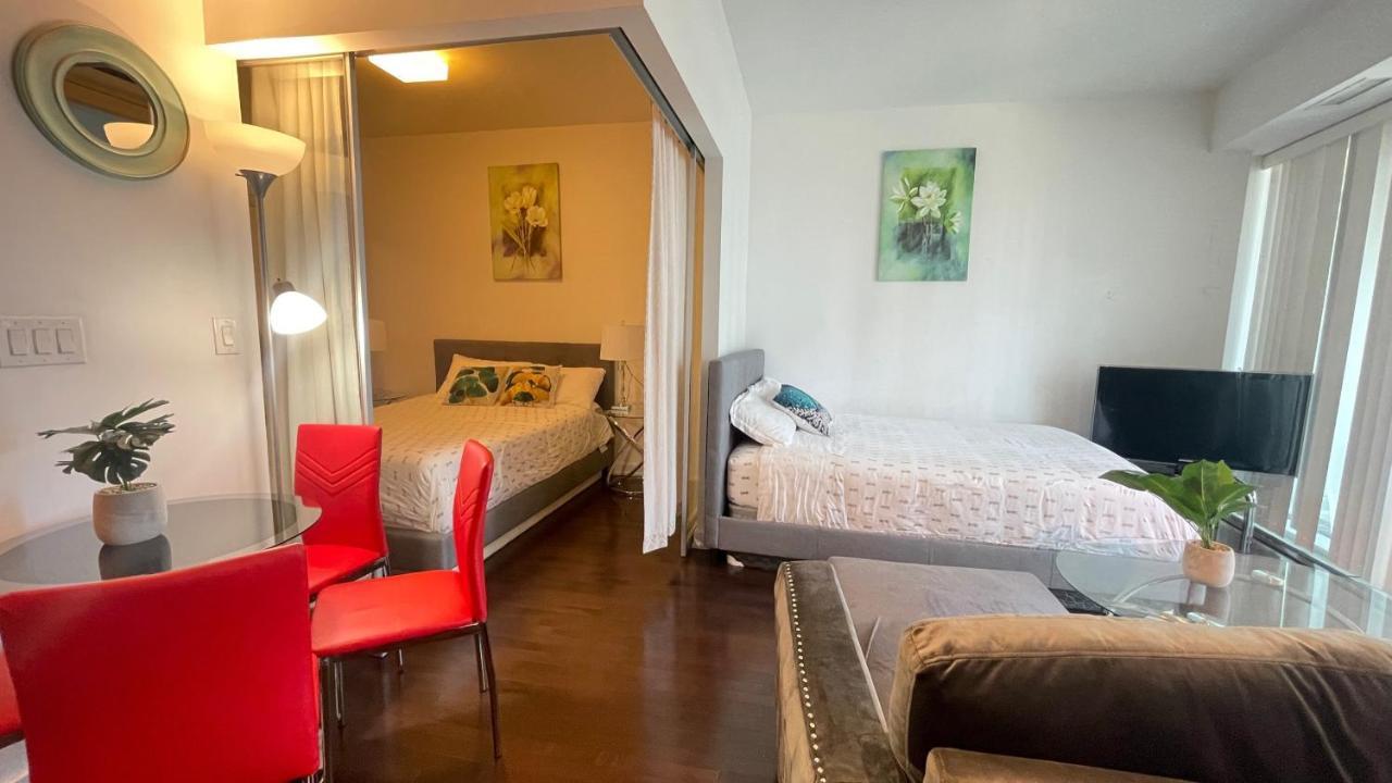 Hotel Downtown High Floor Suites With Balcony *