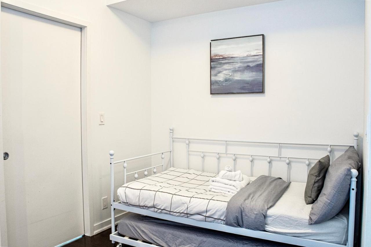 Apartment In The Heart Of *