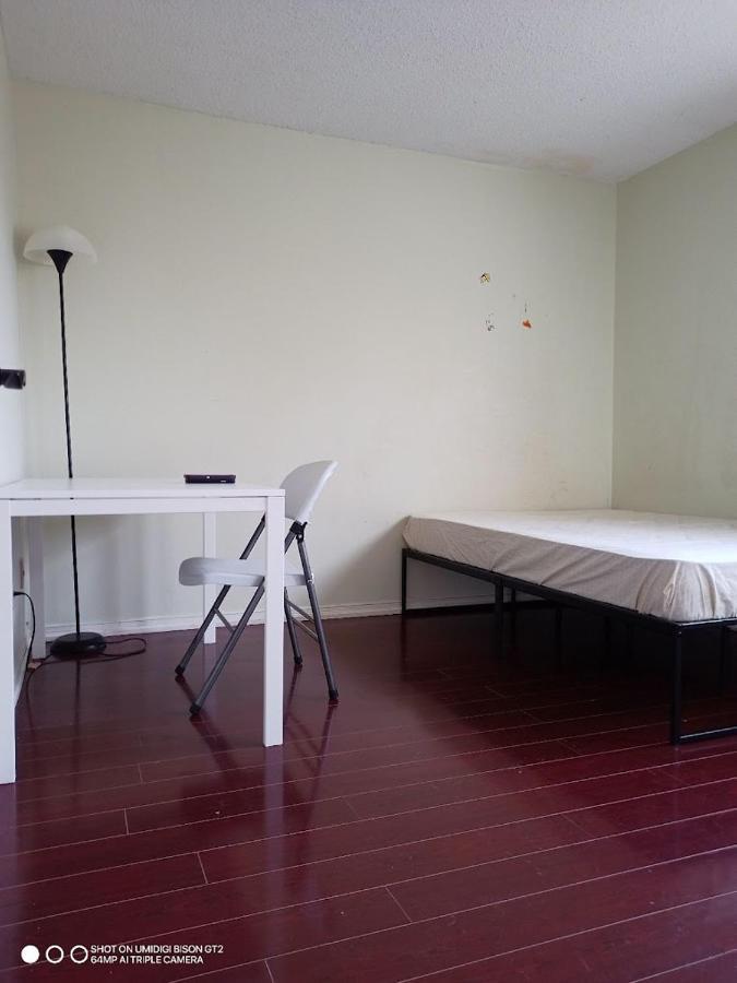 Stb-double Bed With Shared Washroom Guest house *
