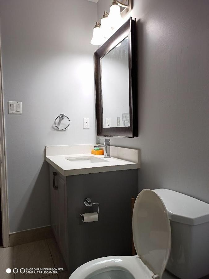 Guest house Stb-double Bed With Shared Washroom *