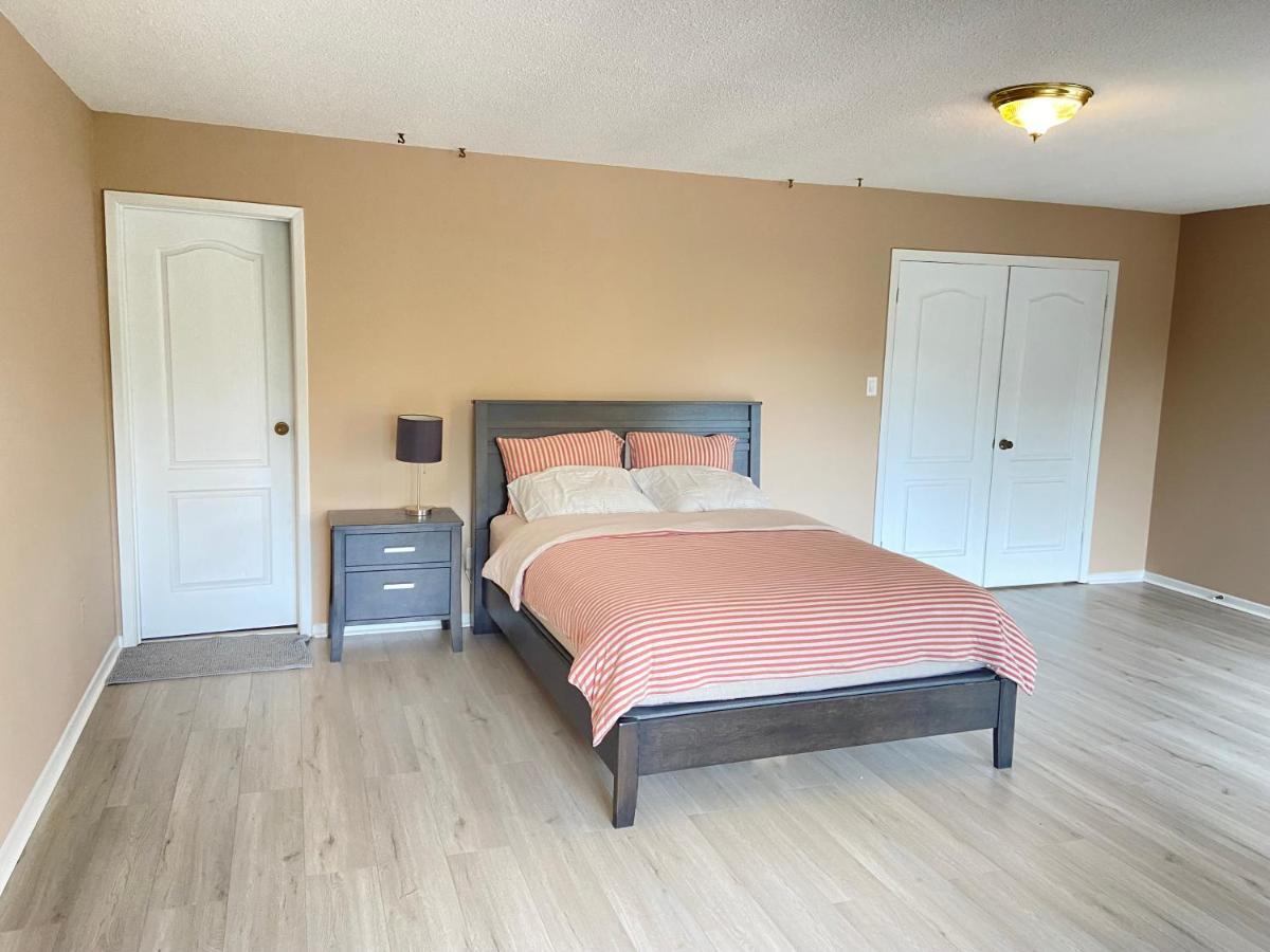 41 Huntsmill Blvd Homestay