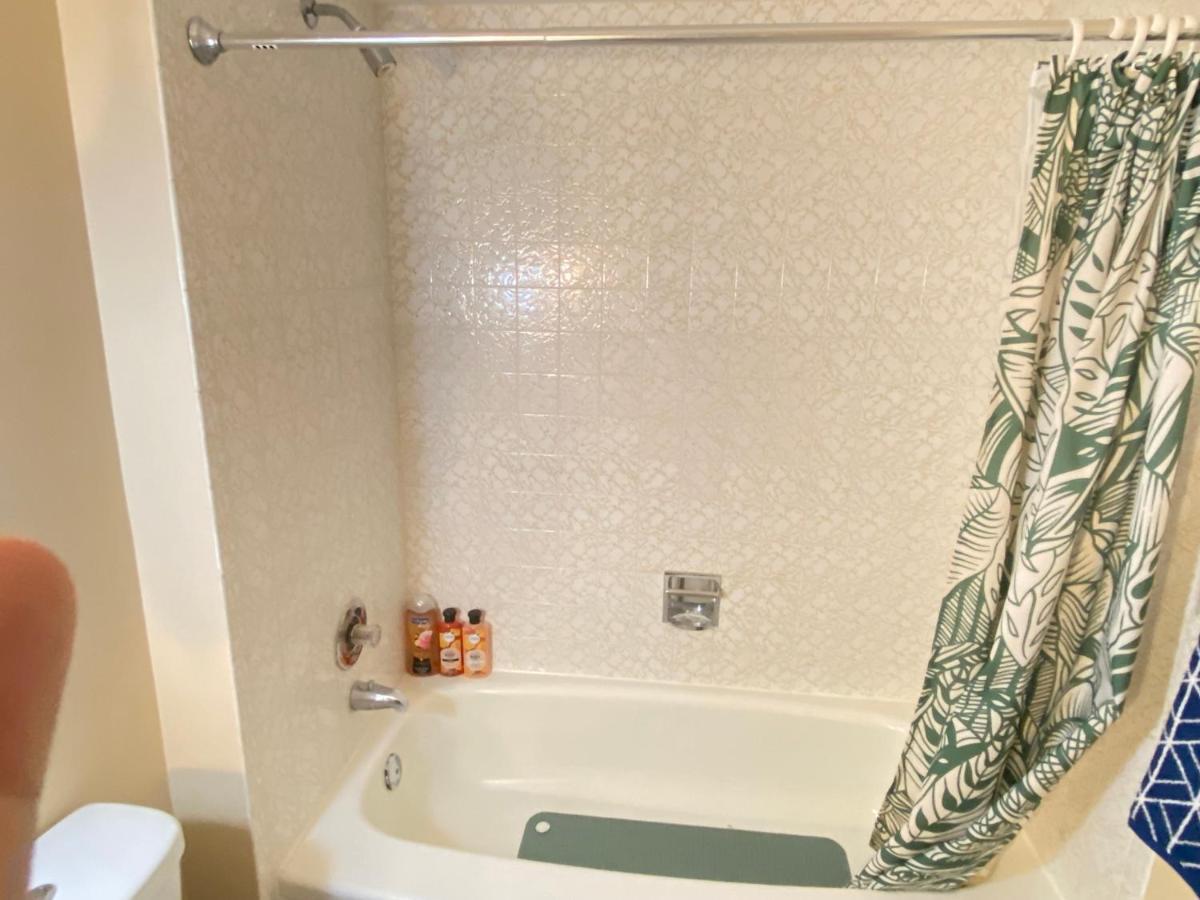 41 Huntsmill Blvd Homestay Toronto